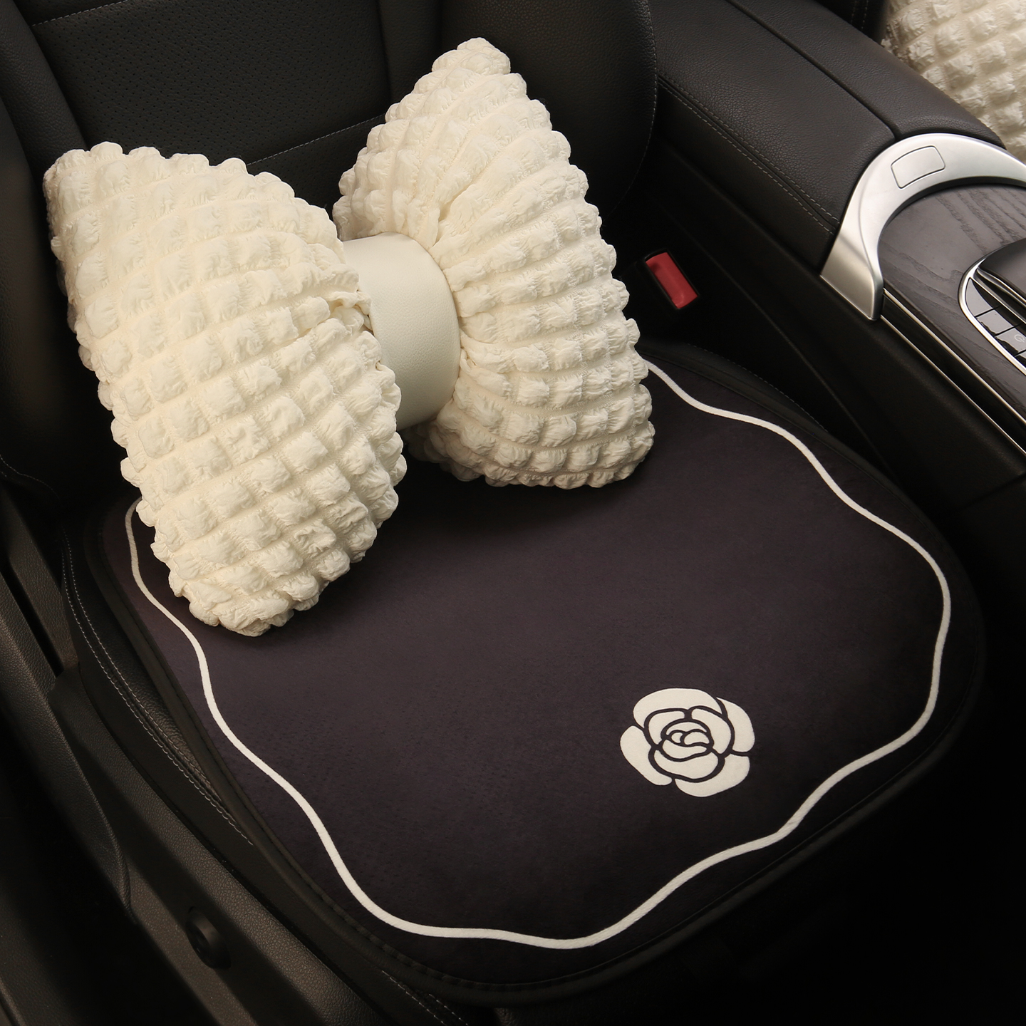 汽车坐垫冬季毛绒保暖女生可爱卡通半包单片主驾驶山茶花屁垫座垫