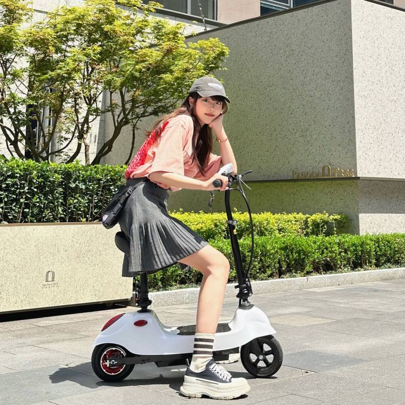 小电驴电瓶车小型女生电动车可折叠迷你代步车成人便携两轮滑板车