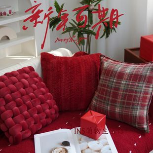 新年红色靠枕小红马公仔喜庆复古红靠垫乔迁礼物沙发客厅抱枕装饰
