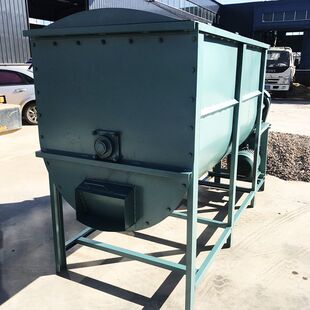 加厚1吨饲料拌料机 卧式加厚双螺带混料机  草粉云米拌料匀搅拌机