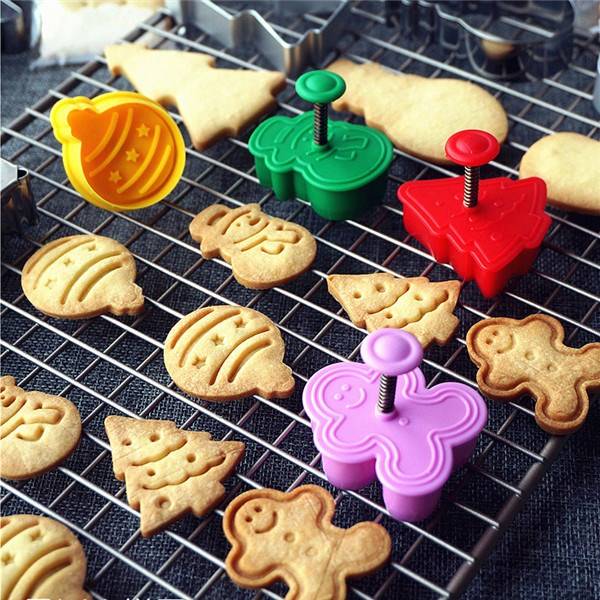 4pcs Stamp Biscuit Mold 3D Cookie Plunger Cutter Pastry Deco