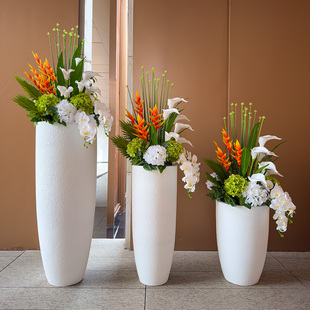 仿真马蹄莲蝴蝶兰花艺落地玻璃钢花瓶酒店商城公司前台橱窗装饰花