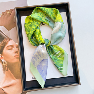绿色油画小方巾丝巾女纱巾春秋新款搭配衬衫妈妈护颈围脖子薄围巾