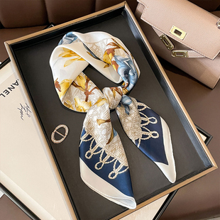 小方巾丝巾女春秋冬季妈妈四方形纱巾职业空姐银行搭配衬衫薄围巾