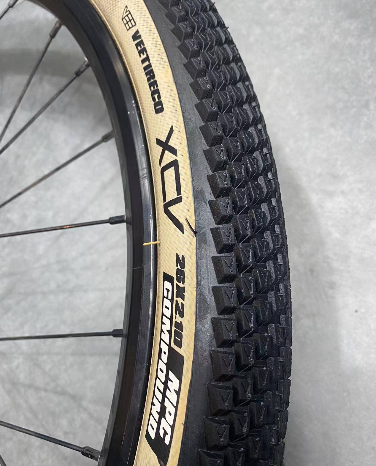 泰国VEE TIRE CO XCV 26X2.1 土坡车外胎黄边复古非折叠泵道响胎