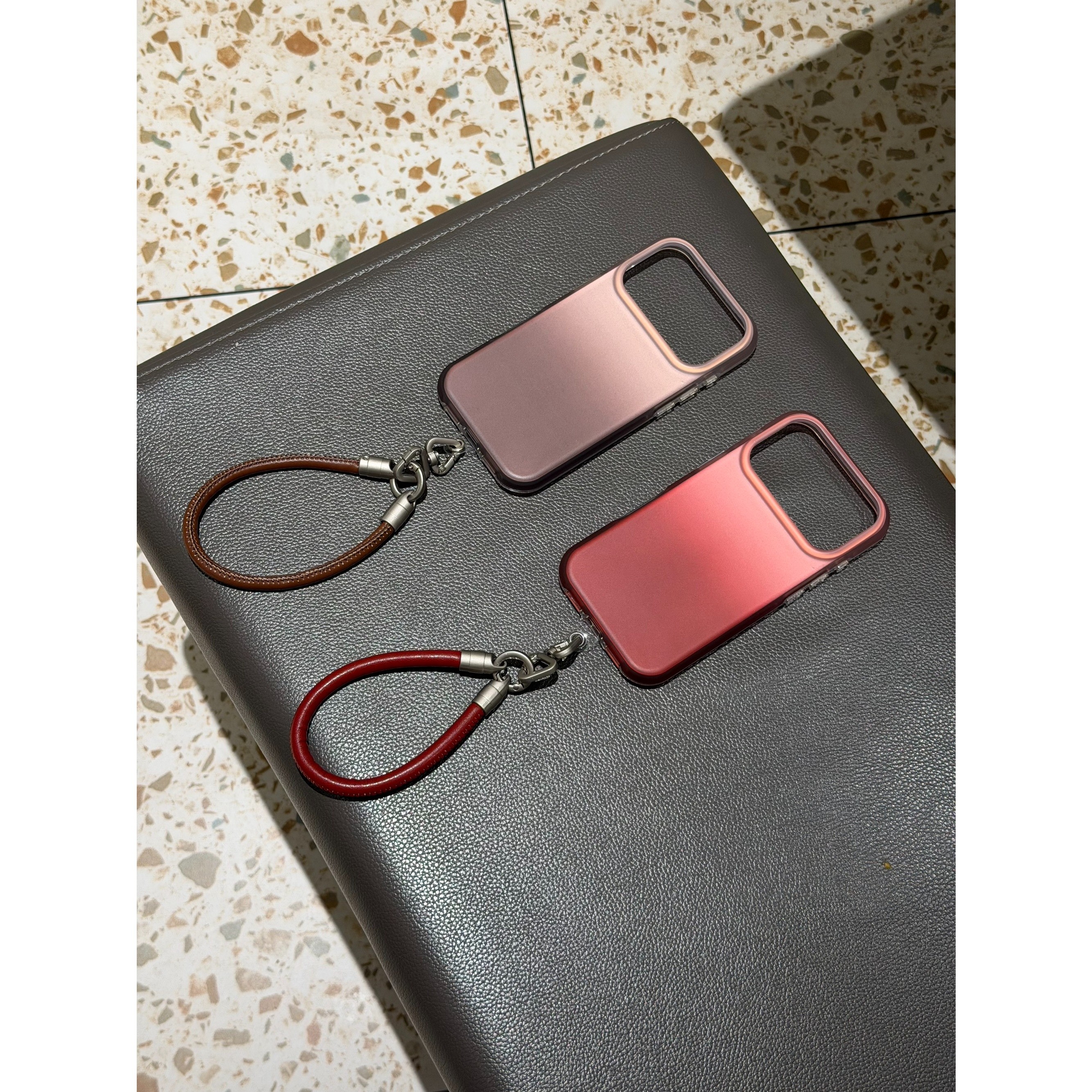 ins风极简风豆沙粉渐变手机壳适用iPhone18promax手机壳15新款17pro网红女款13创意全包防摔18pro超好看