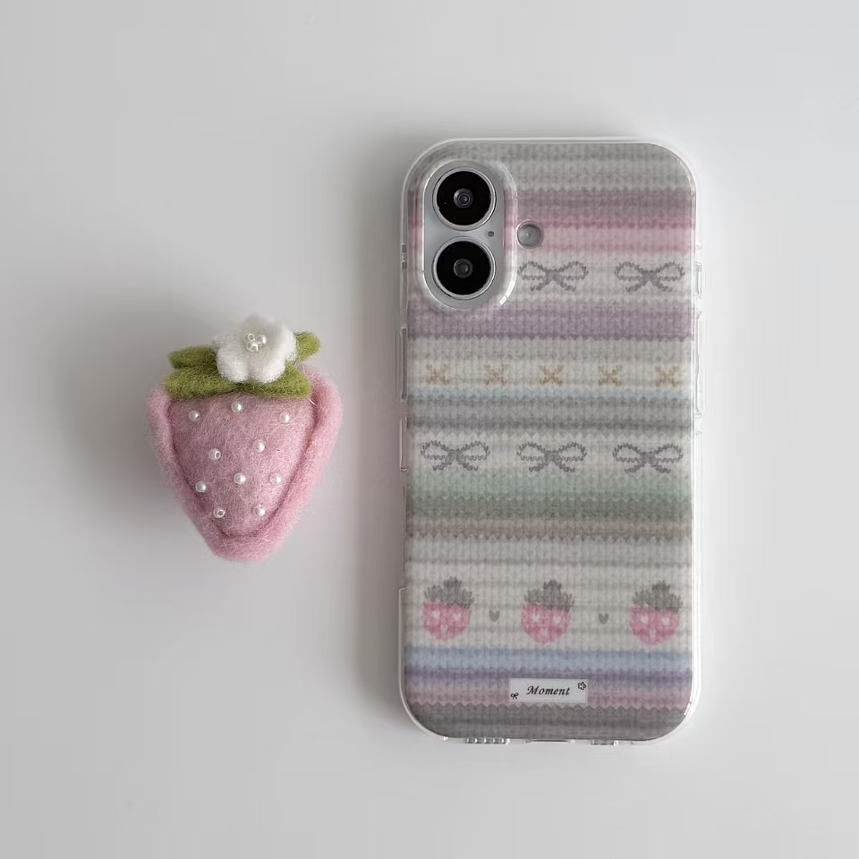 格纹毛呢淡粉色草莓适用iPhone17promax手机壳15新款17pro网红女款13创意全包防摔16pro超好看17保护套