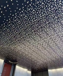 不锈钢铝合金发光洞洞天花板装饰展示背景铝合金门板