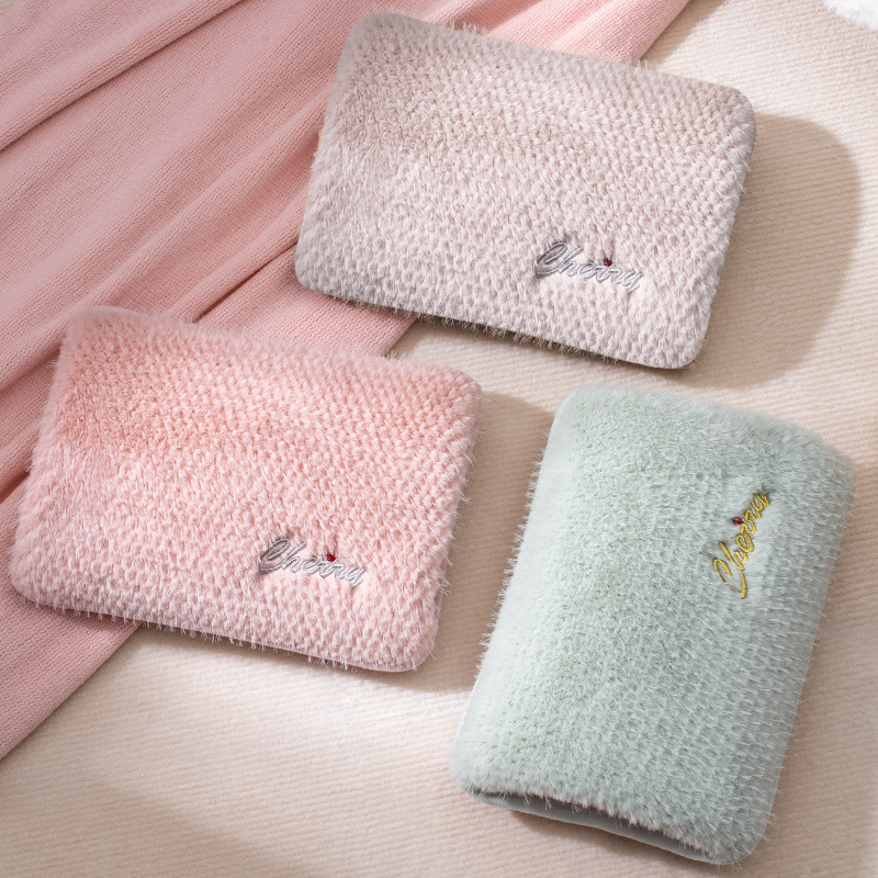 电热水袋暖手宝毛绒暖宝宝暖水袋