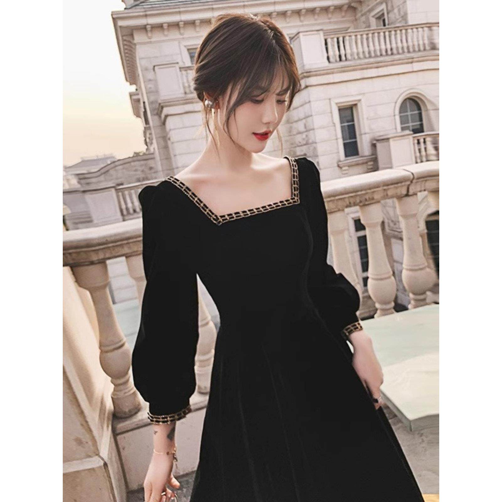 欧洲站春装女款2025年新款年会礼服气质长裙修身显瘦金丝绒连衣裙