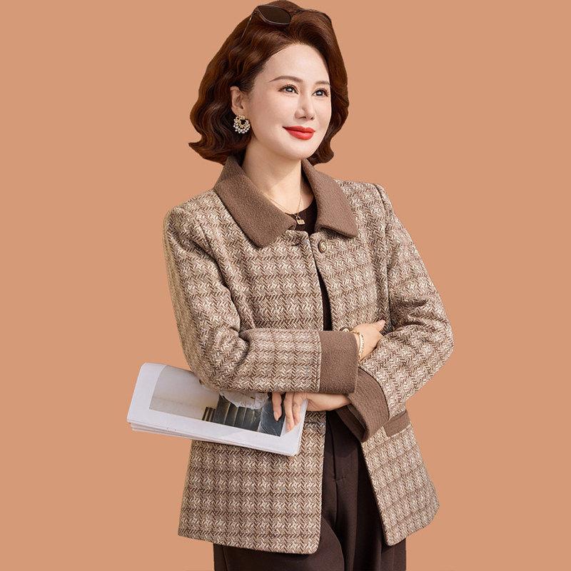 中老年妈妈翻领格子西装外套女春季薄款宽松大尺码时尚洋派50岁西