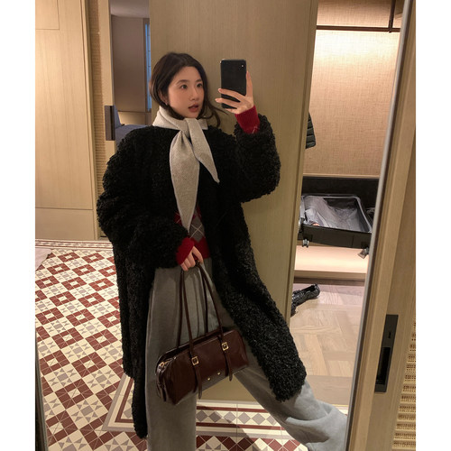 FOCUS ON CC 长款卷毛大衣
