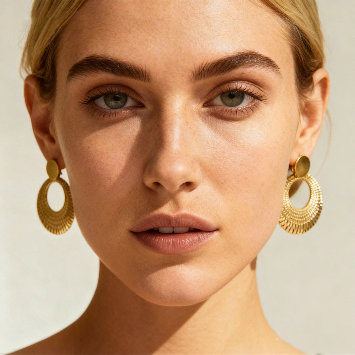 个性金属风镂空圆形银针耳环耳饰