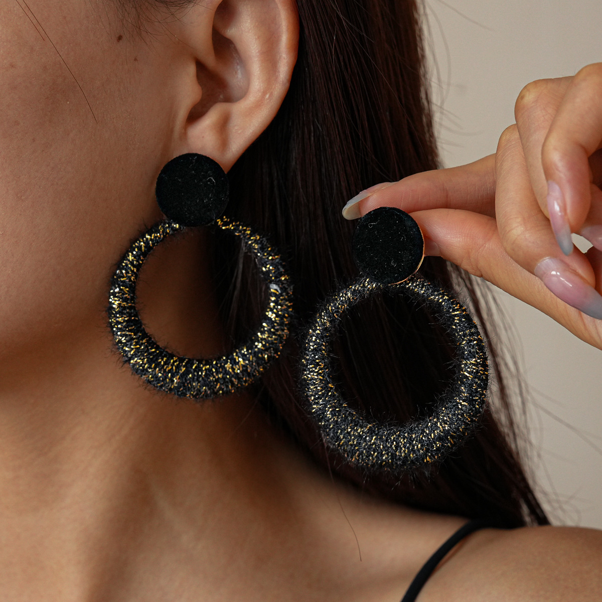 欧美毛线植绒镂空圆形耳环耳饰女