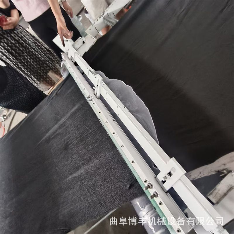 水性白乳胶刮刀涂布机 玻璃纤维毡布浸胶机 布料硅胶辊式涂胶机械