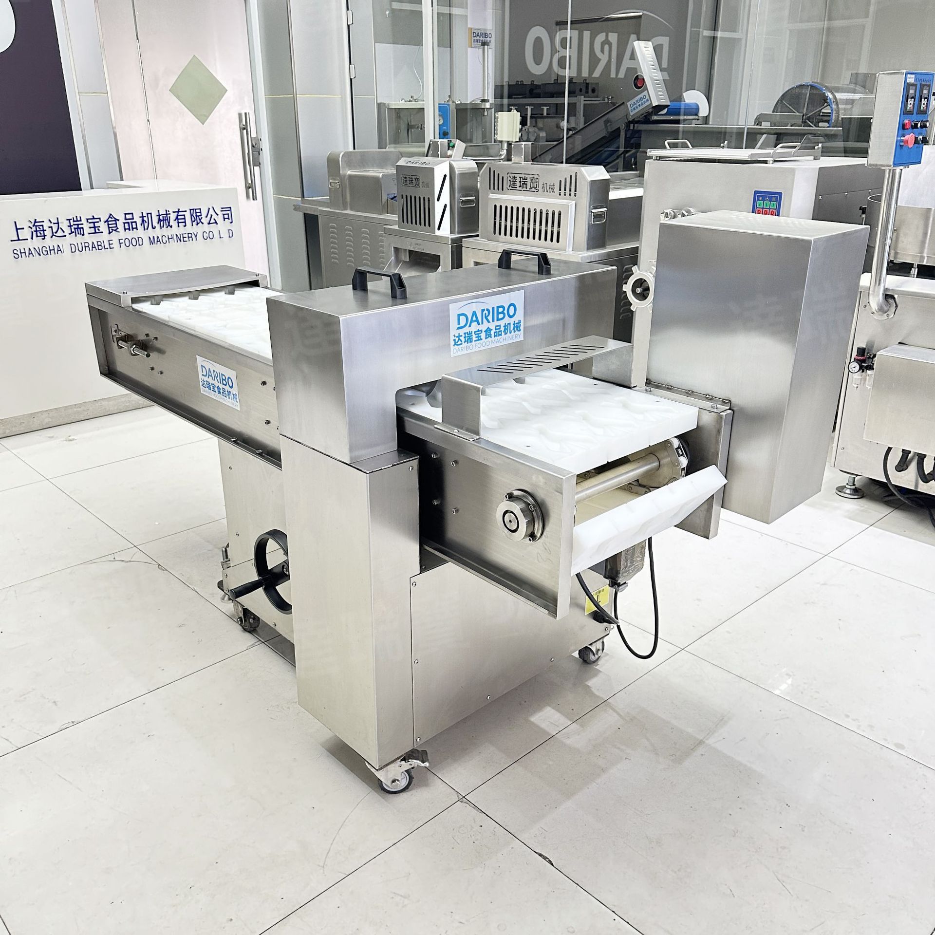 L厂家直销直线分半机 食品厂加工鸡爪鸡翅鸡腿切割分半自动化设备