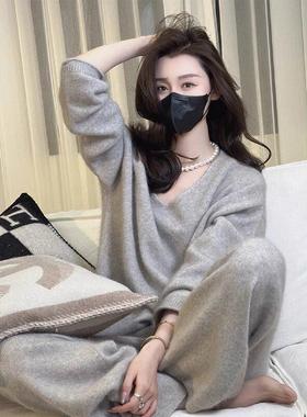 灰色V领针织衫套装女冬慵懒风高级感简约宽松毛衣阔腿裤