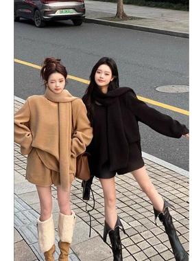 LILY MOST慵懒风秋冬套装高级感长袖羊羔毛高腰短裤围巾三件套女