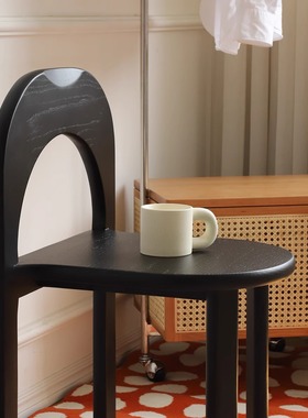 复古黑色实木餐厅餐桌椅侘寂风可叠放咖啡创意椅子简约中古书桌凳