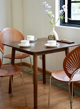 实木家用小户型饭餐桌出租房一桌二椅组合阳台咖啡茶桌复古方桌子