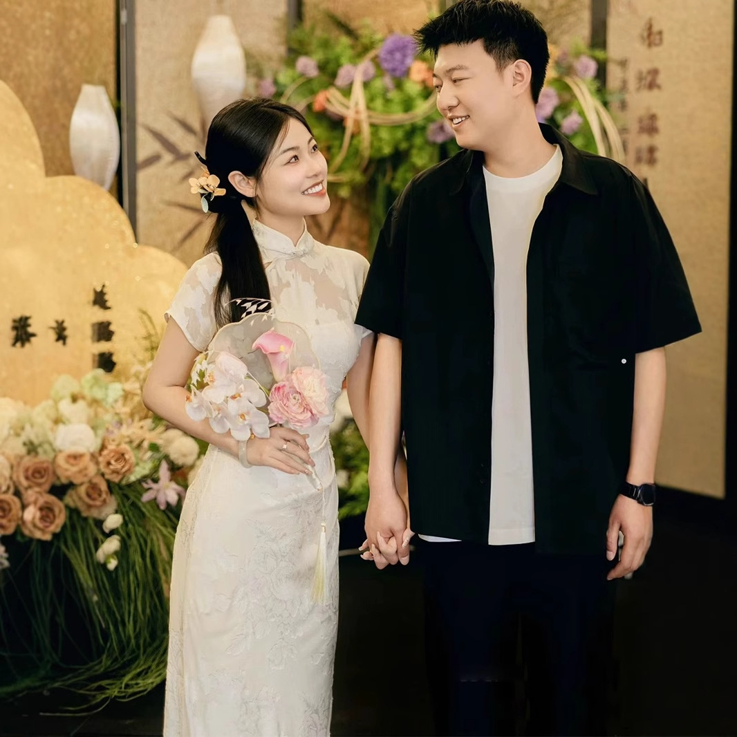 白色旗袍订婚晚礼服女2025新款高级感新中式连衣裙领证小个子