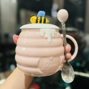 女生高颜值蜜蜂陶瓷马克杯带盖勺家用喝水学生早餐牛奶燕麦大肚杯