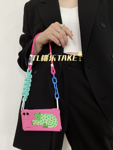 秦岚挂绳苹果17手机壳个性带挂绳