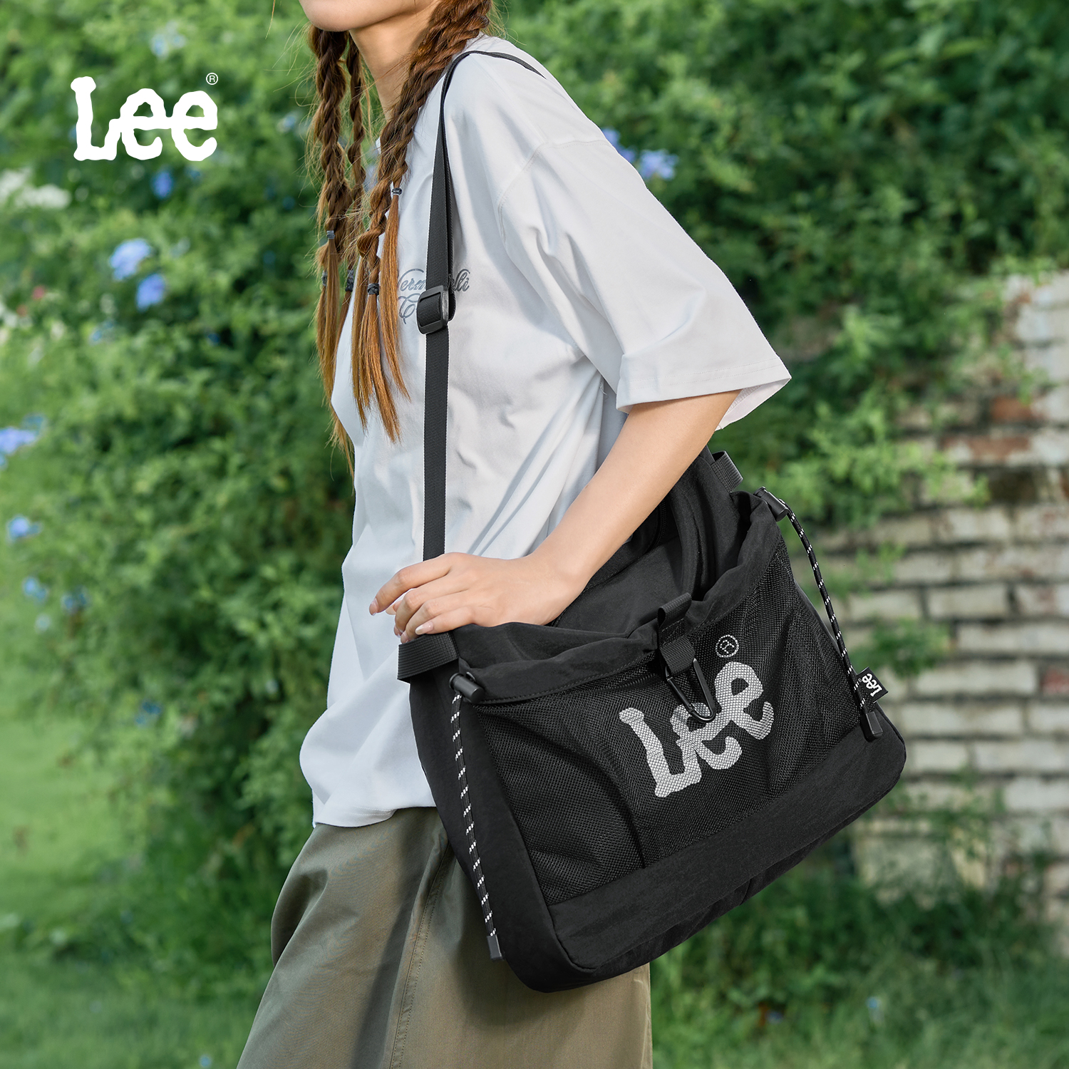 Lee潮流新款大容量斜挎包