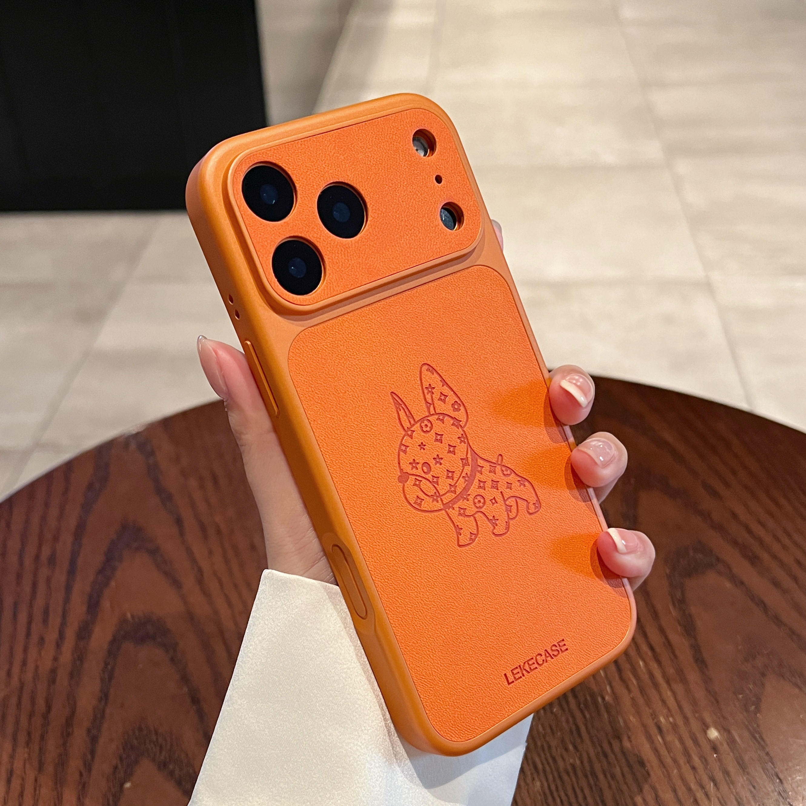 法斗皮质卡通秒变17适用iphone17promax手机壳新款防摔苹果16pro保护套相机按键15pro情侣14pro创