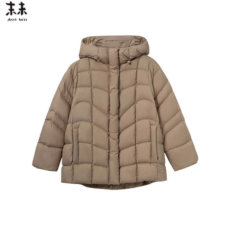 MIIWII末未25冬卡其色连帽休闲保暖宽松茧型羽绒服女R254407