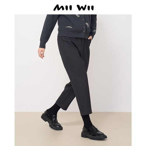 末未MIIWII24冬新款深灰色复合料西裤K244306女士