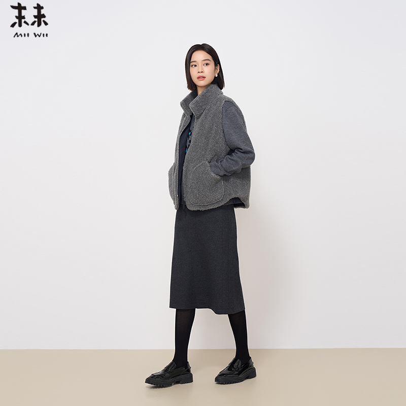 MIIWII末未24冬灰色仿毛料马甲外套W244110女士