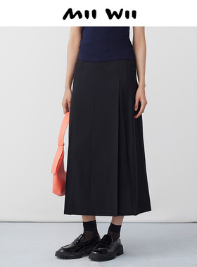 末未MIIWII24春黑色百搭通勤半身裙简约休闲半裙Q241154女士