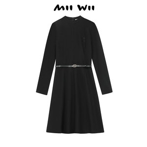 【断码清仓】末未MIIWII2023冬黑针织连衣裙（配腰带）L234124
