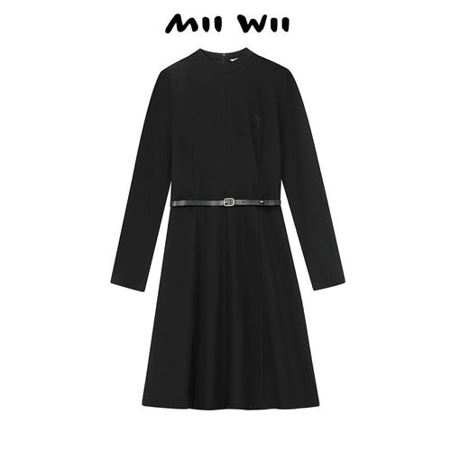 MIIWII/末·未黑色针织连衣裙