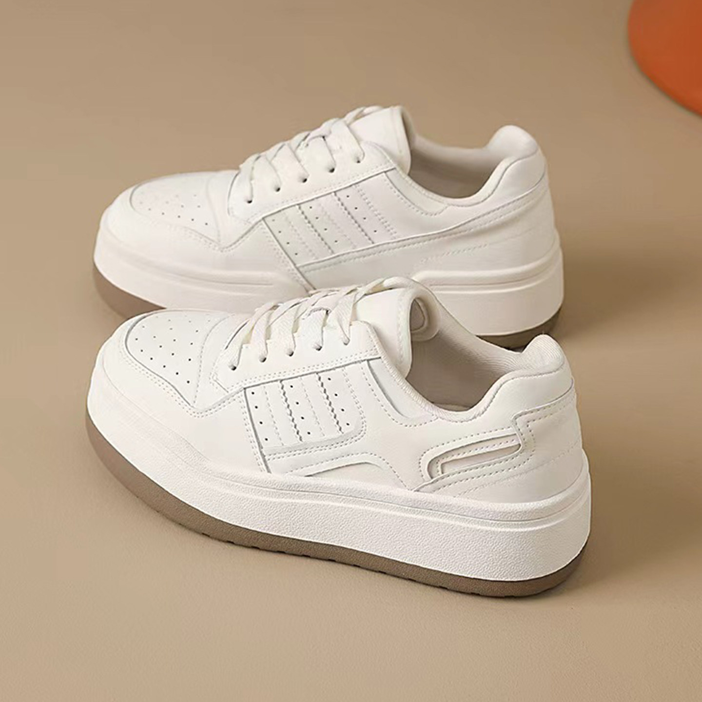 厚底小白鞋女2026春夏季新款韩版百搭运动增高休闲板鞋巨好看女鞋