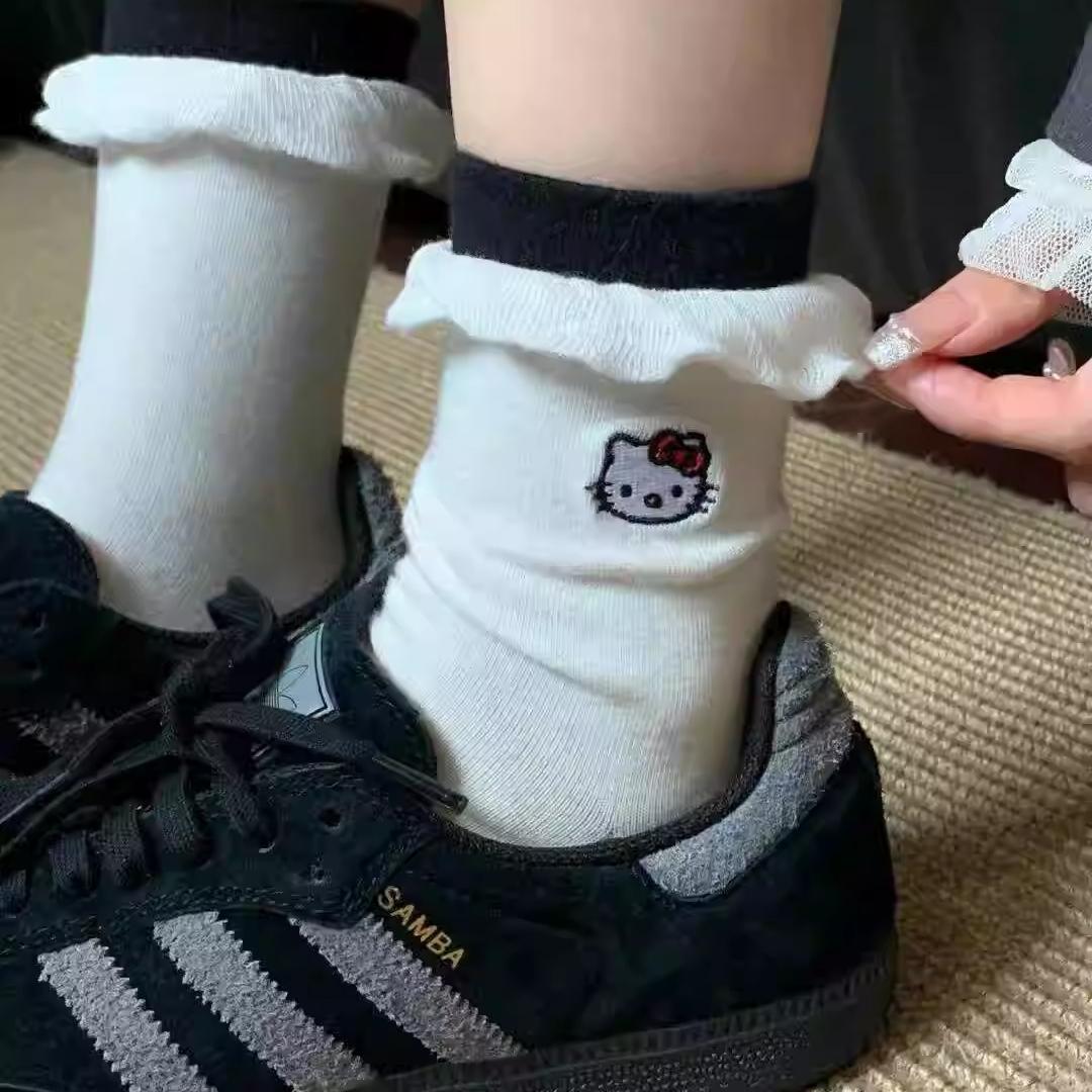 日系可爱卡通刺绣花边中筒袜
