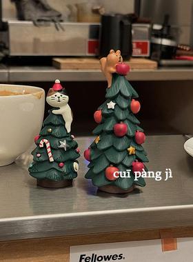 圣诞树小松鼠松树苹果桌面摆件