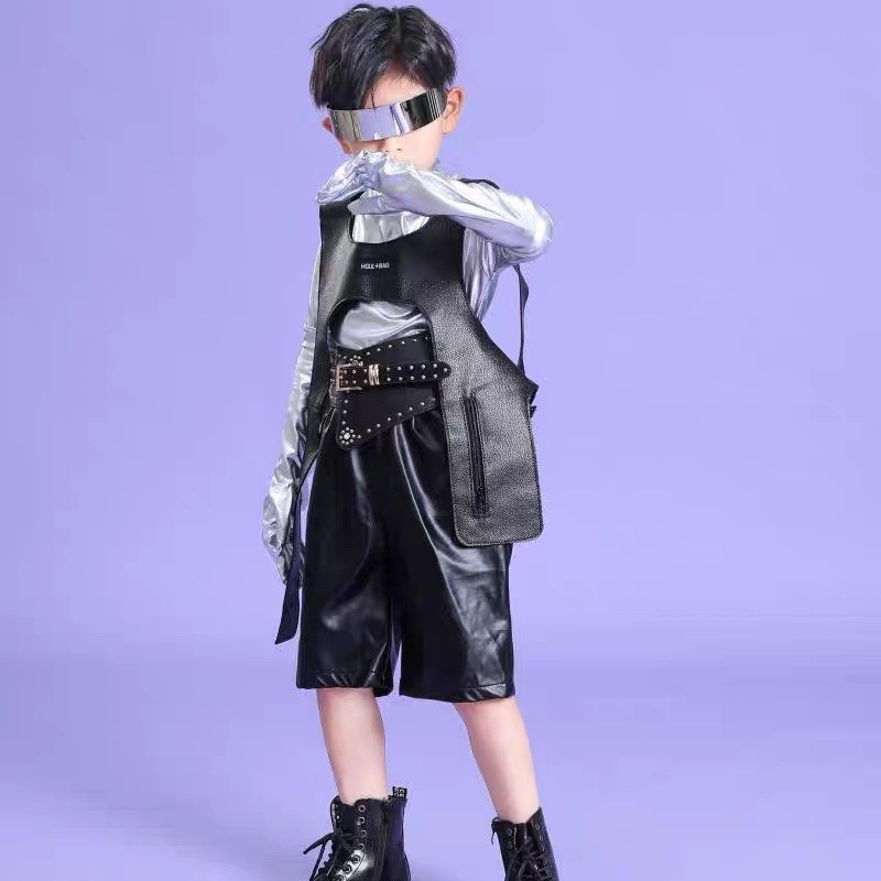 男女童元宇宙科技感走秀潮服少儿皮衣t台潮酷团体潮服机车摇滚风