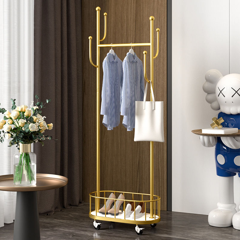 落地卧室挂衣架金属移动带轮家用客厅衣帽架轻奢铁置衣架厂家