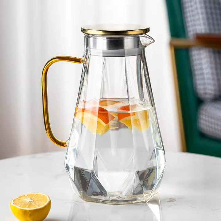 Cold water pitcher, glass cold water pitcher
