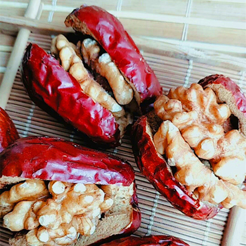 枣夹核桃55g袋装独立包装零食 特产新疆红枣加核桃