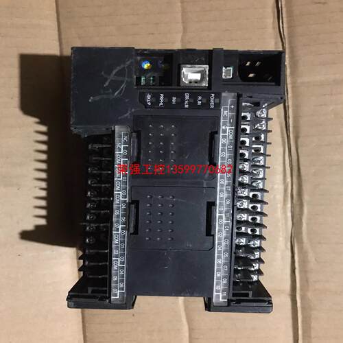【荣强工控】CP1E-N40DR-D欧姆龙PLC，拆机的，通电正常，有磕