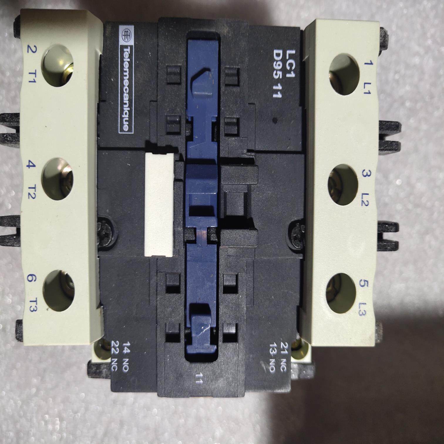 接触器 LC1-D9511  220V 125A 交流~询价 - 实物图