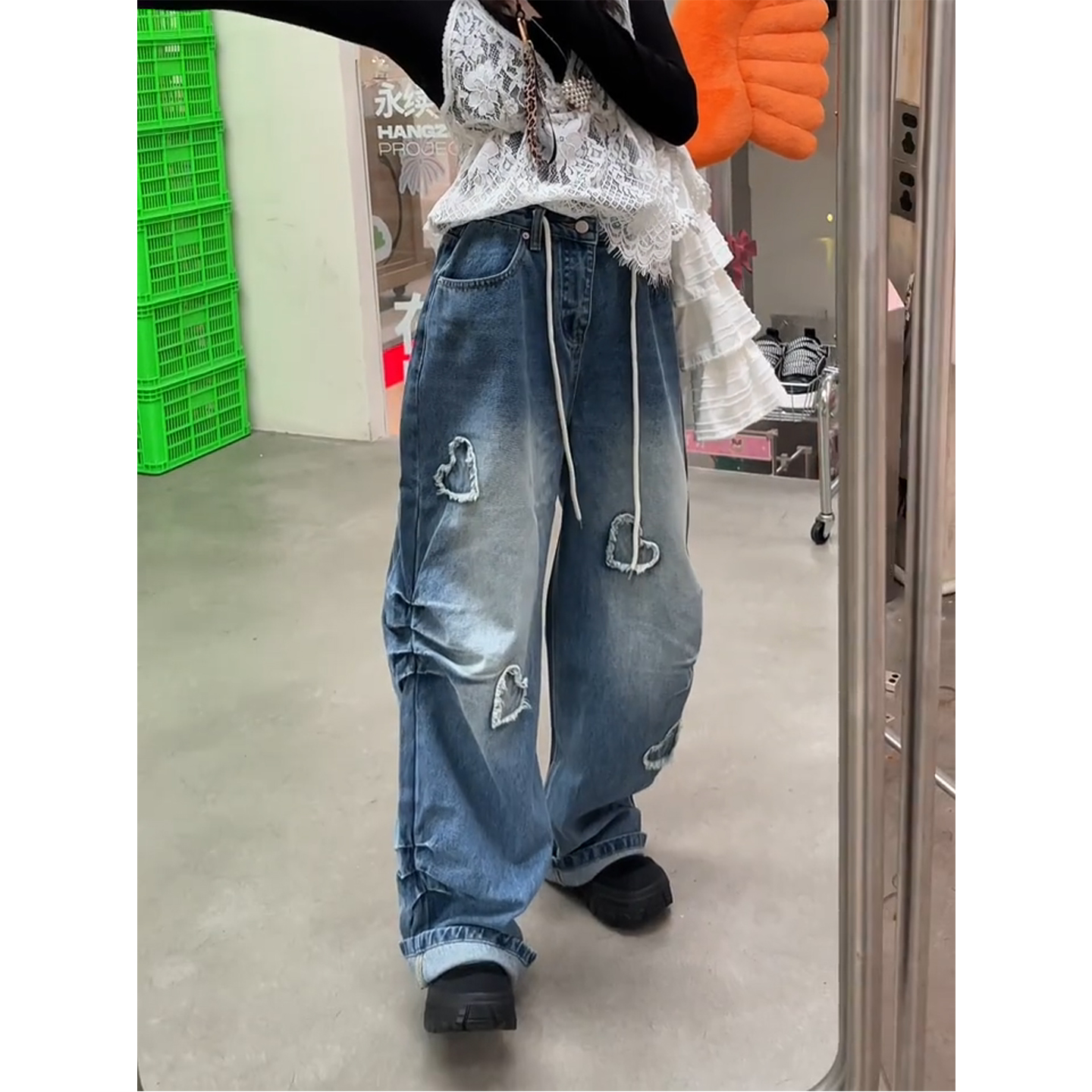 今年流行的小众设计牛仔裤女