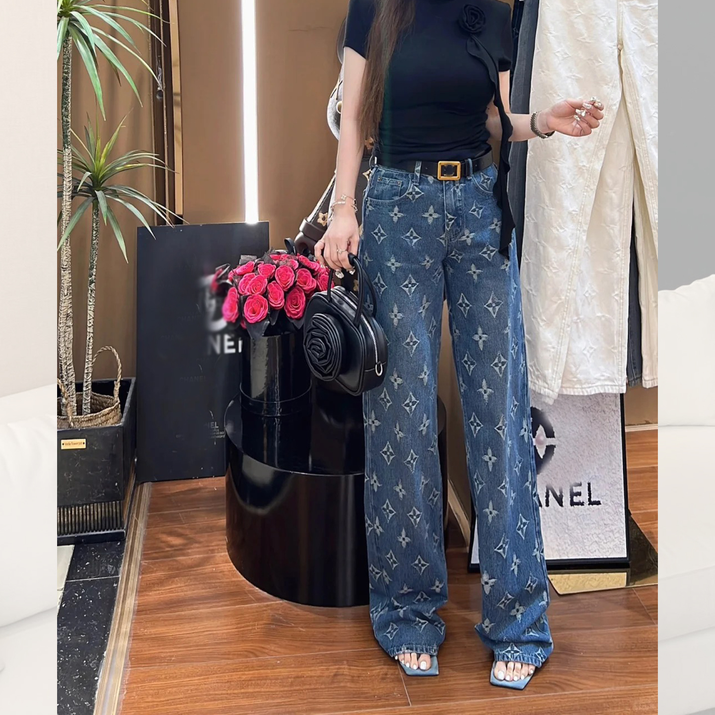 蓝色刺绣提花牛仔裤女2025新款