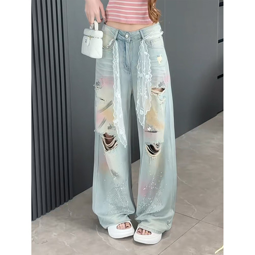浅蓝色重工烫钻直筒牛仔裤女