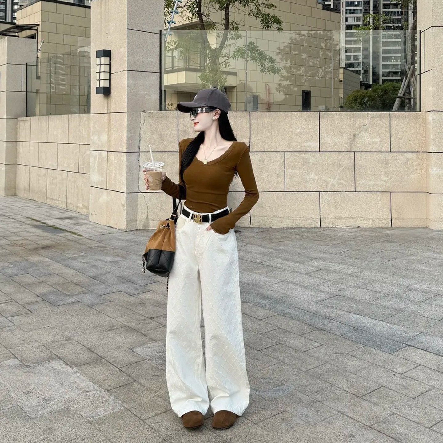 白色复古水洗菱格牛仔裤女