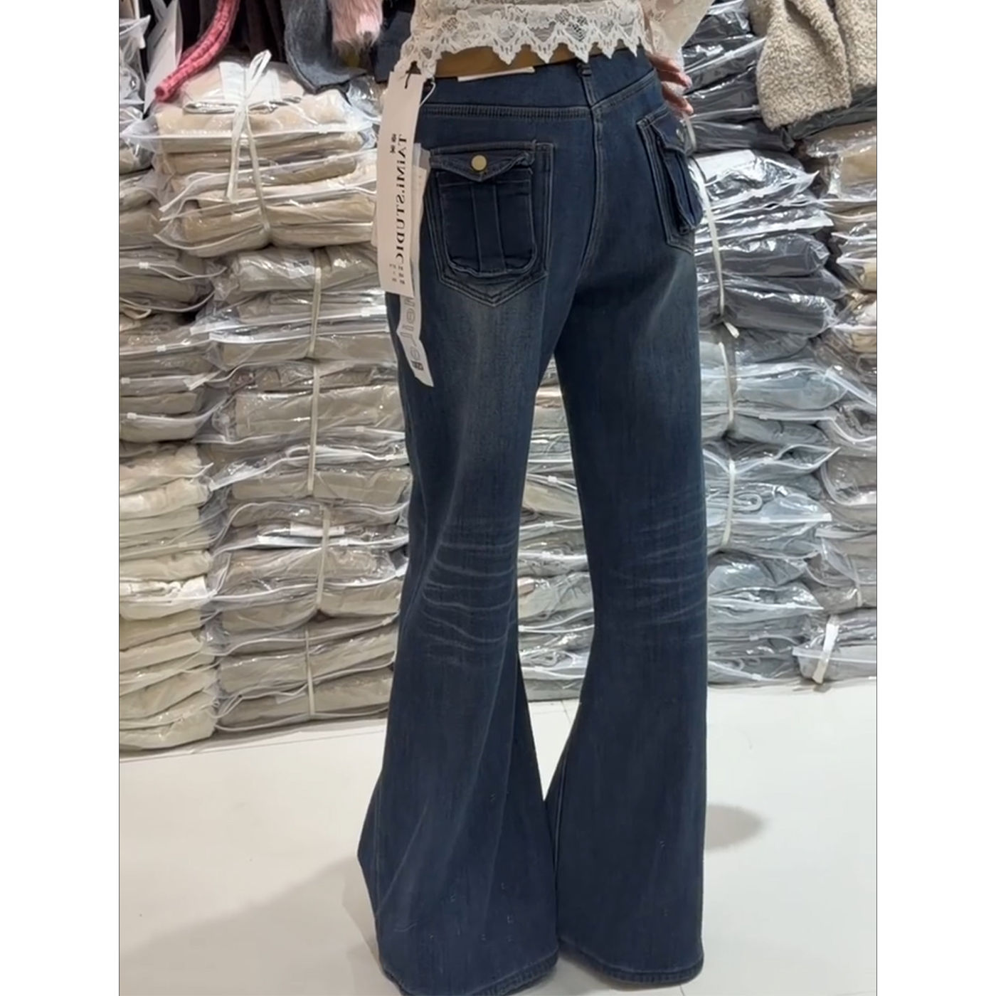 欧货蓝色复古微喇牛仔裤女