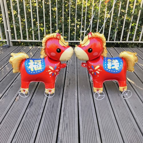 2026马年马轮子气球马造型元旦学校活动地推摆摊走路拉站立马气球